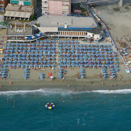 Hotel Bagni Arcobaleno Deiva Marina Exterior photo